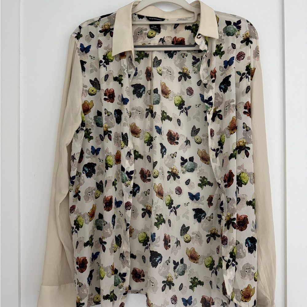 Club Monaco Floral and Butterfly pattern 100% silk Blouse Medium